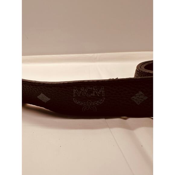 MCM Adjustable Reversible Black/Silver Belt with Silver Buckle 51\